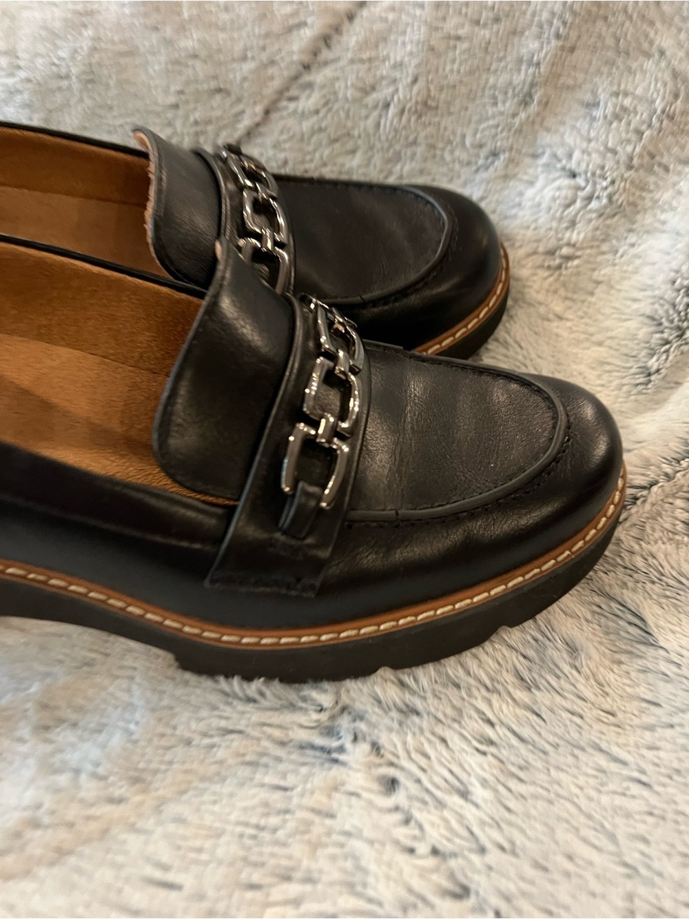 Naturalizer Black Leather Chain-Accent Loafers - Picture 10 of 12
